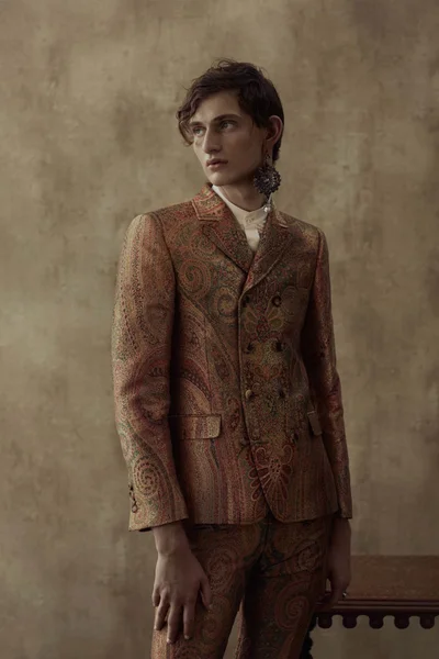 Look 14
